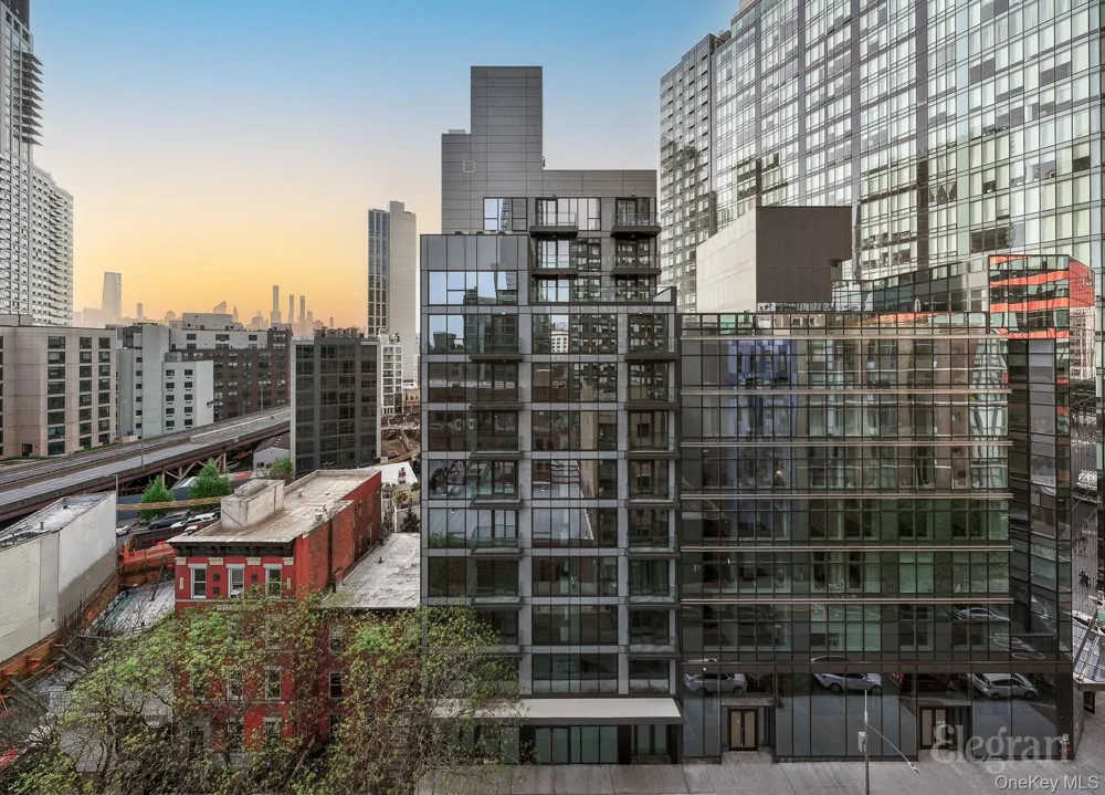 4262 Hunter Street #11A Long Island City, NY 11101