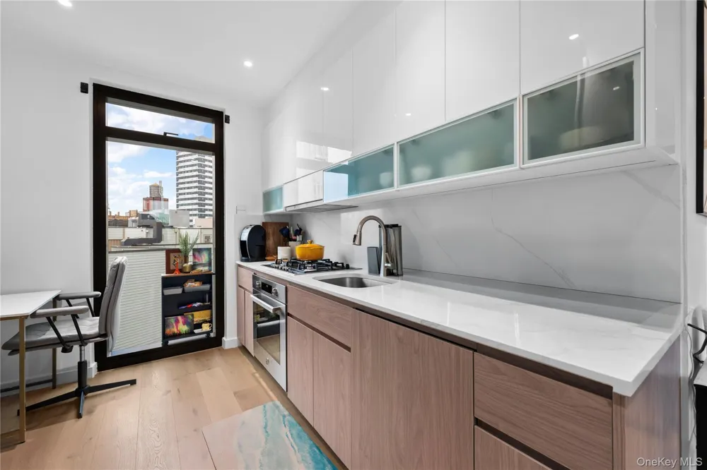 4262 Hunter Street #11A Long Island City, NY 11101