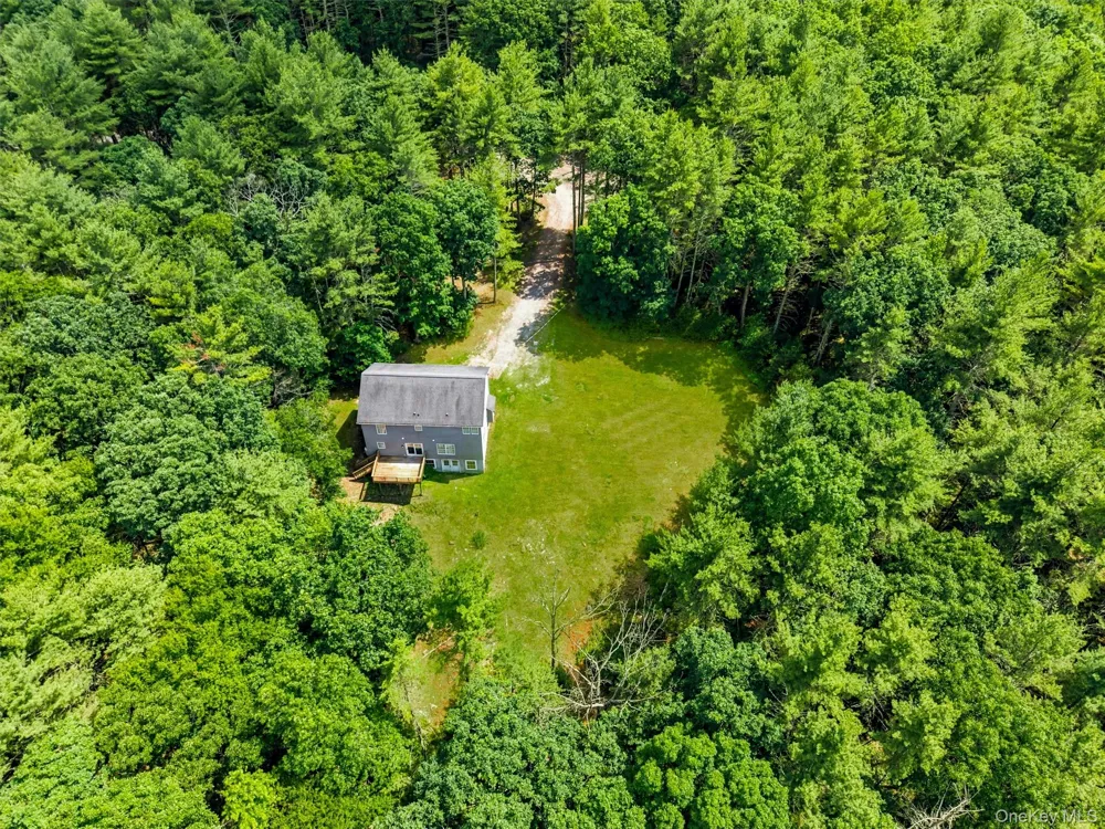 142 Split Rock Drive Barryville, NY 12719
