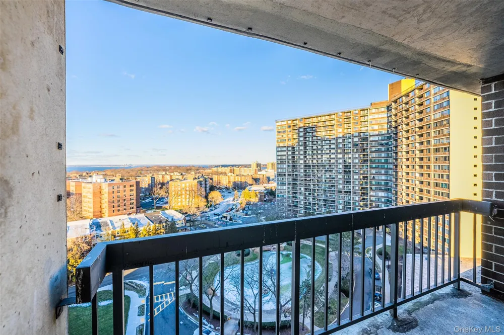 1 Bay Club Drive #11J Bayside, NY 11360