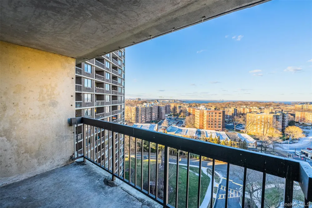 1 Bay Club Drive #11J Bayside, NY 11360