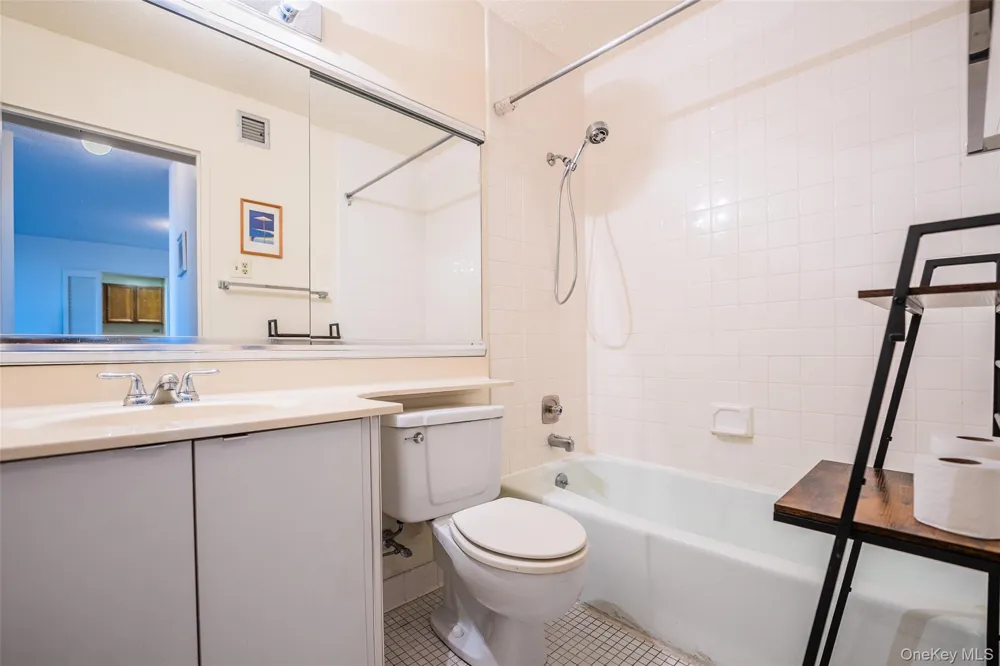 1 Bay Club Drive #11J Bayside, NY 11360