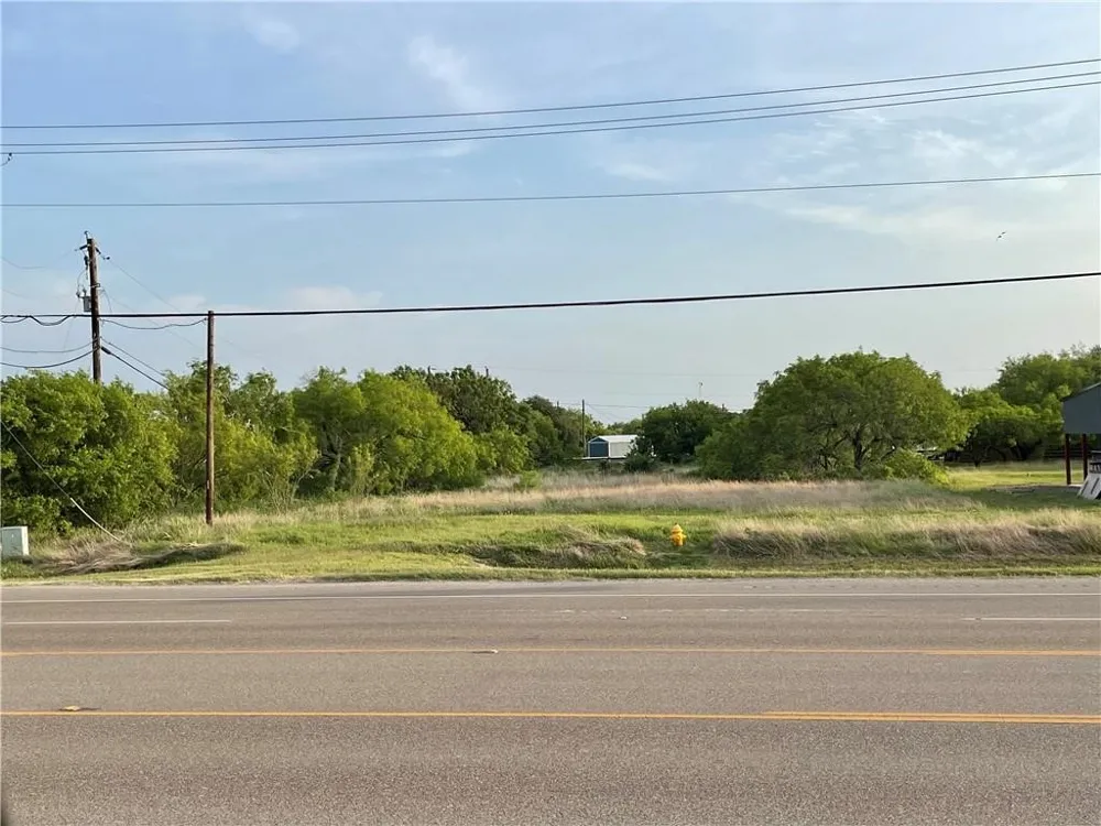 15926 Northwest Boulevard Robstown, TX 78380