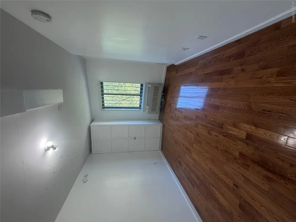 87-12 175th Street #6B Jamaica, NY 11432