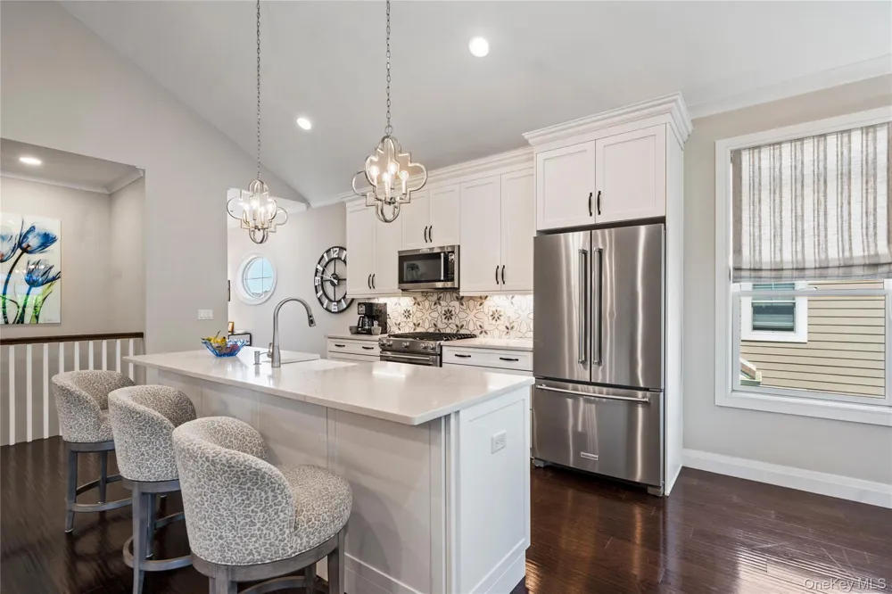 55201 Spruce Pond Circle Plainview, NY 11803
