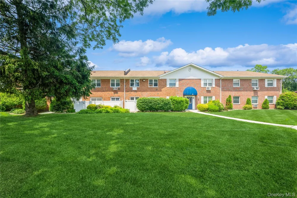 460 Old Town Road #8J Port Jefferson Station, NY 11776