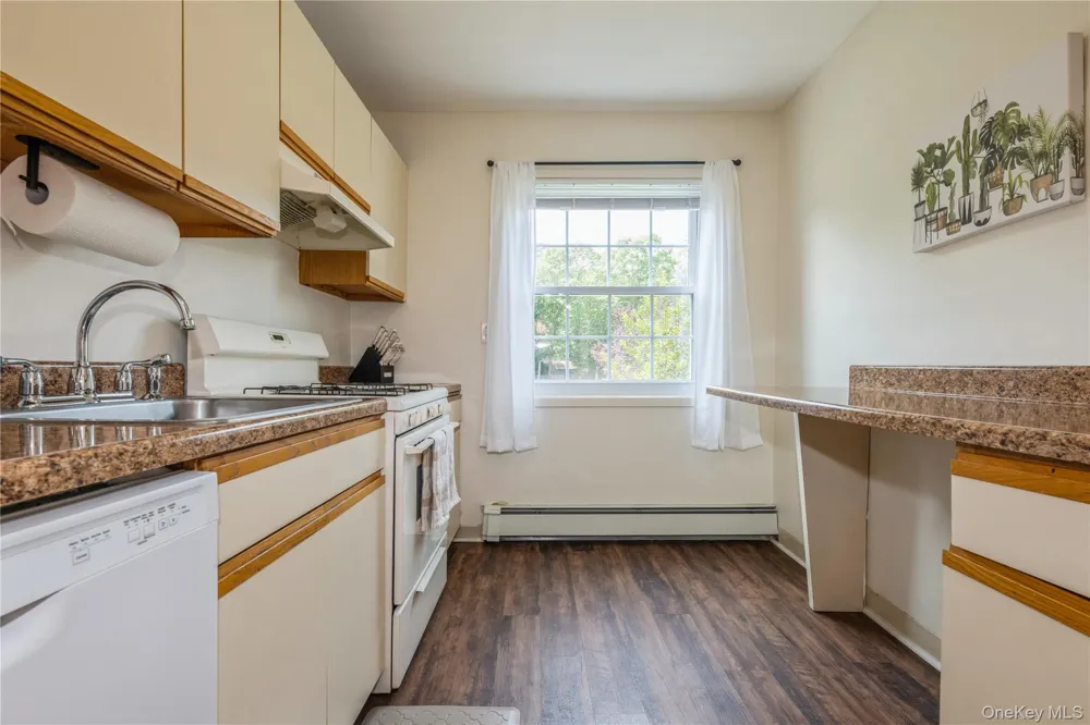 460 Old Town Road #8J Port Jefferson Station, NY 11776