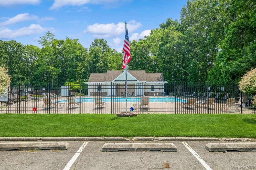 460 Old Town Road #8J Port Jefferson Station, NY 11776