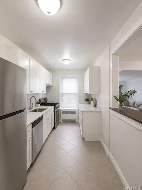 111-39 76th #D10 Forest Hills, NY 11375