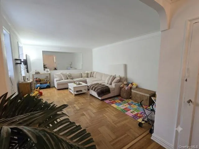 111-39 76th #D10 Forest Hills, NY 11375