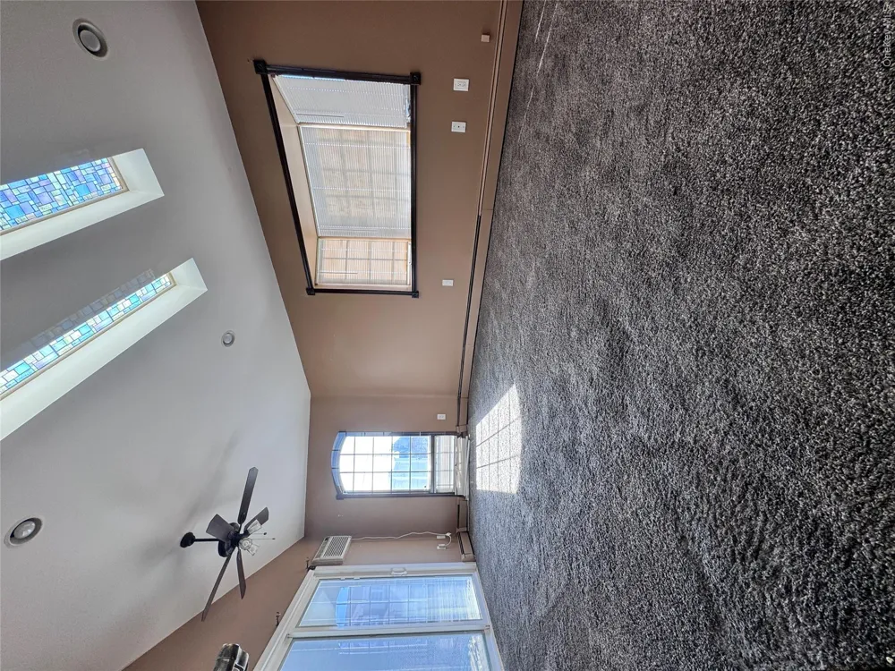 37 Spray Lane Hicksville, NY 11801