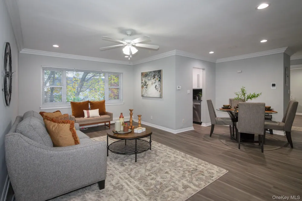 92 South Clinton Avenue #7F Bay Shore, NY 11706
