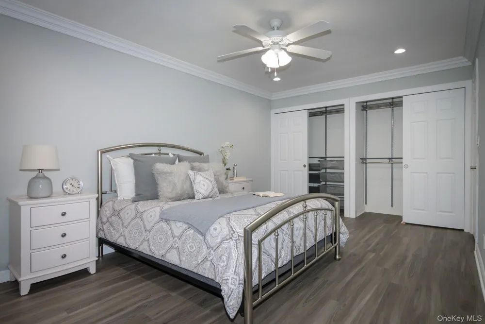 92 South Clinton Avenue #7F Bay Shore, NY 11706