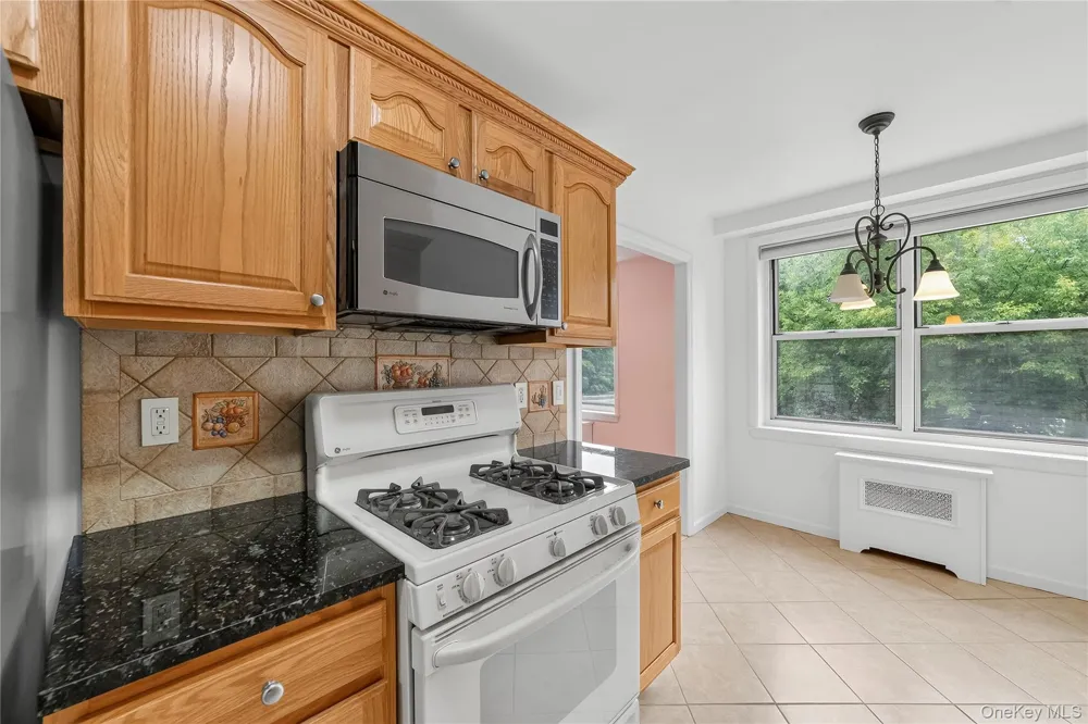 793 Palmer Road #2F Bronxville, NY 10708