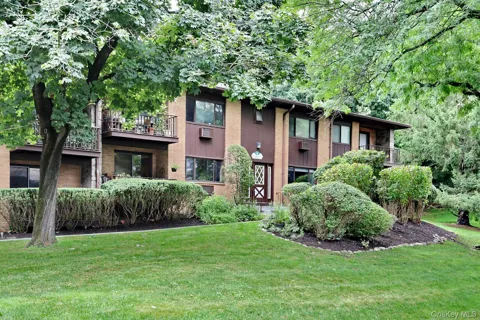 6 W Lawrence Park Drive #2