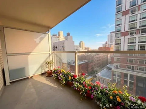 370 E 76th Street #B1102