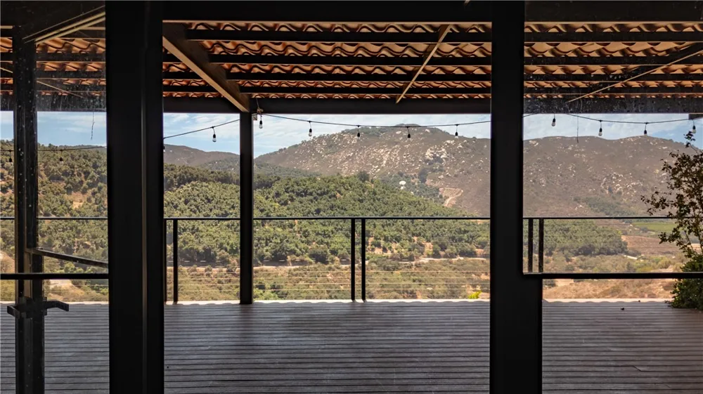 10432 Couser Valley Center, CA 92082