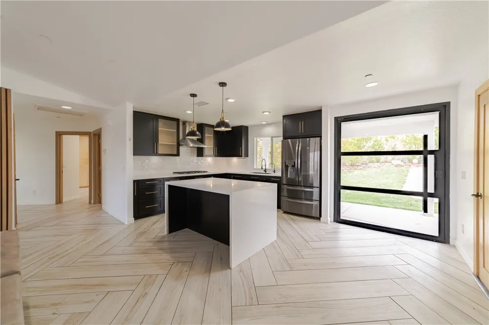 10432 Couser Valley Center, CA 92082