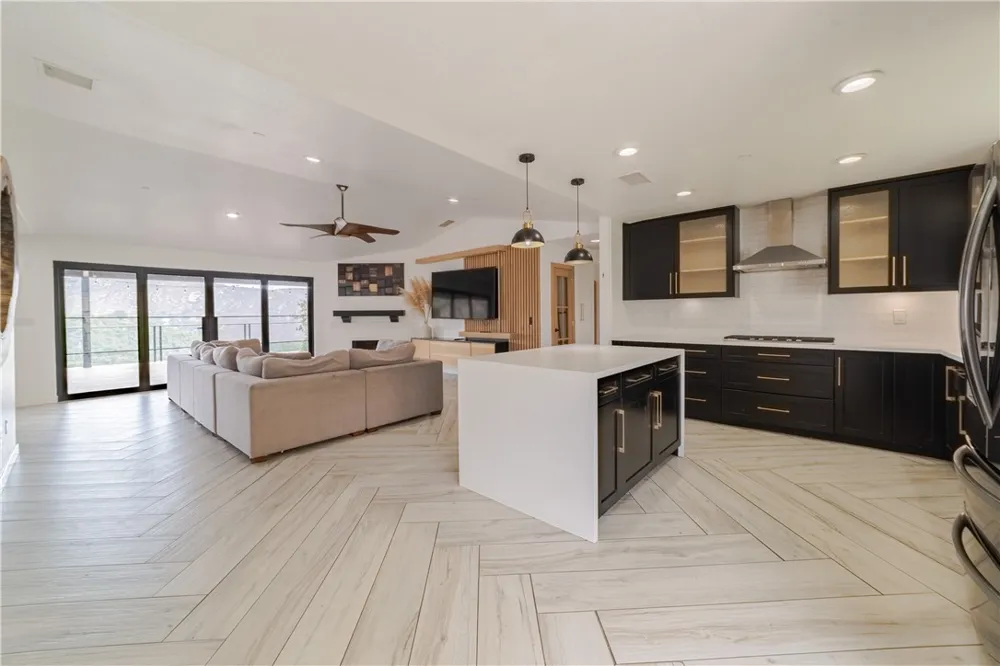 10432 Couser Valley Center, CA 92082