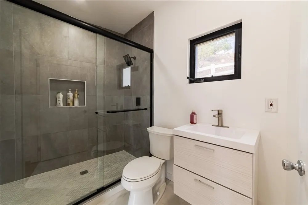 10432 Couser Valley Center, CA 92082