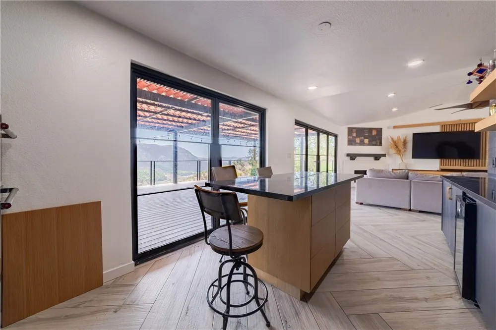 10432 Couser Valley Center, CA 92082