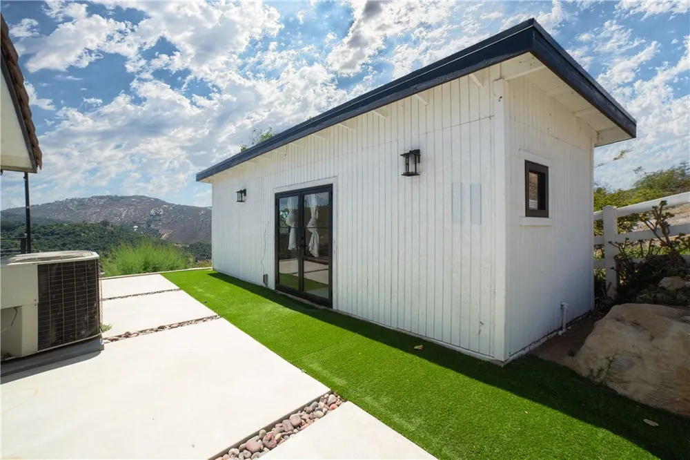 10432 Couser Valley Center, CA 92082