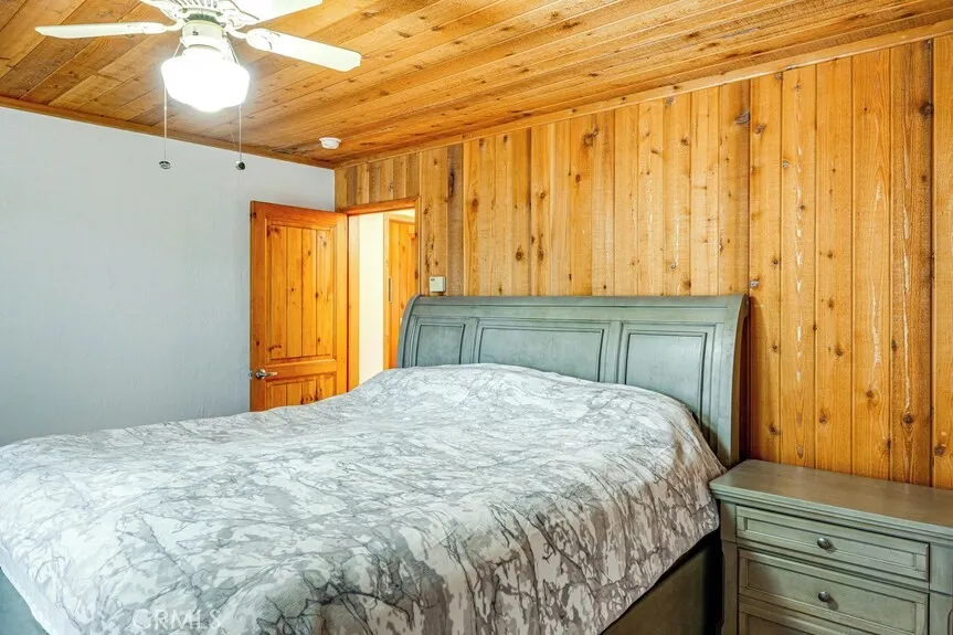 2216 St Bernard Pine Mountain Club, CA 93222