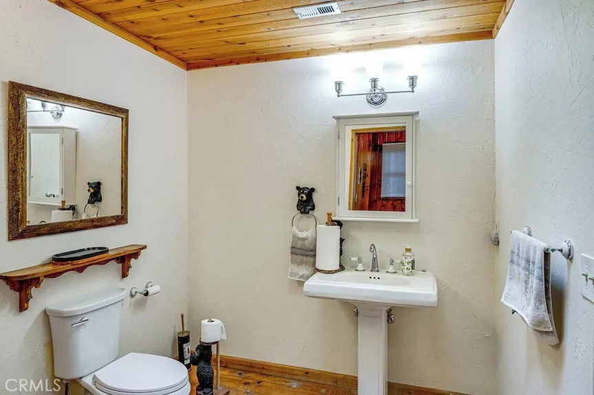 2216 St Bernard Pine Mountain Club, CA 93222