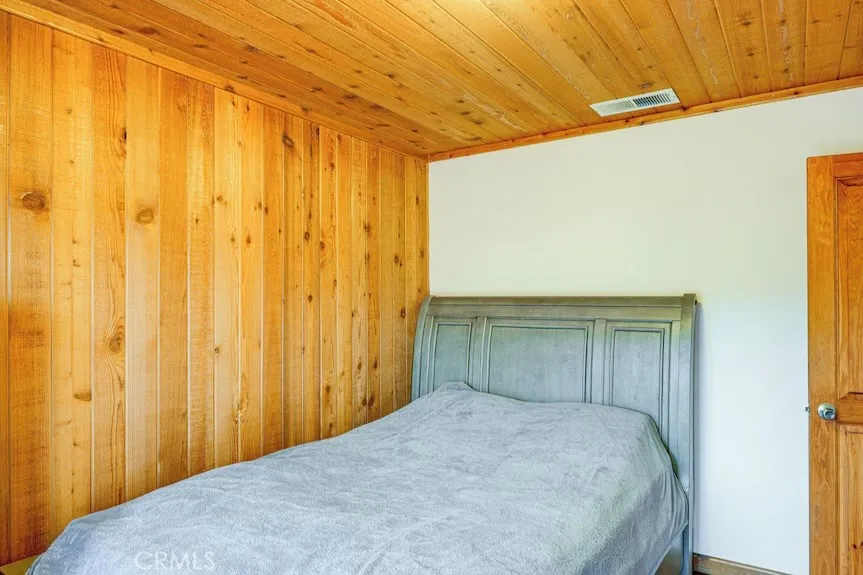2216 St Bernard Pine Mountain Club, CA 93222
