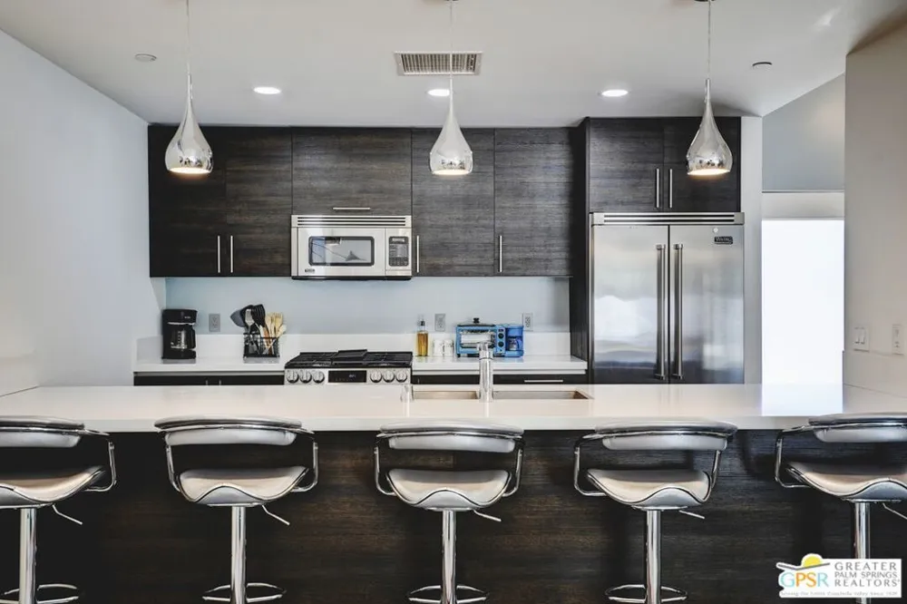 445 Dion Drive Palm Springs, CA 92262