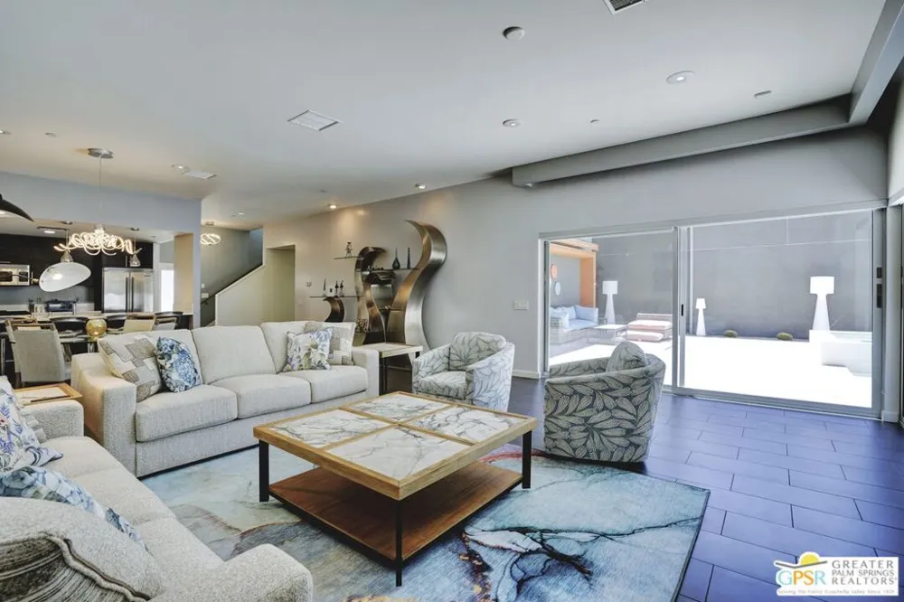 445 Dion Drive Palm Springs, CA 92262