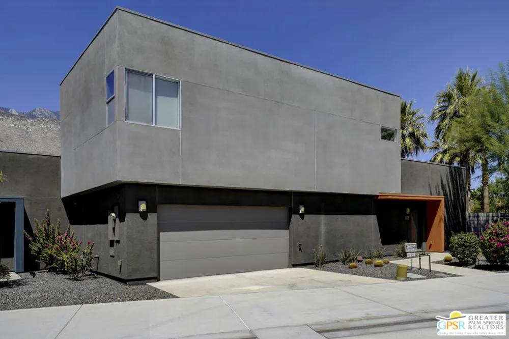 445 Dion Drive Palm Springs, CA 92262