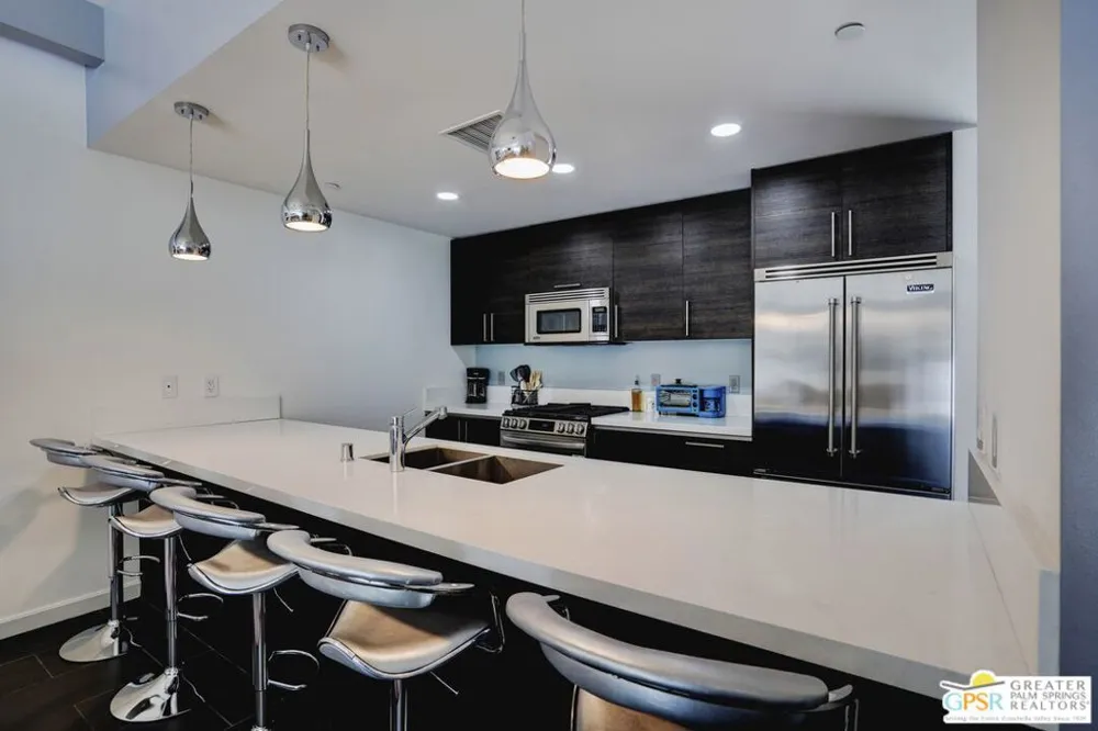 445 Dion Drive Palm Springs, CA 92262