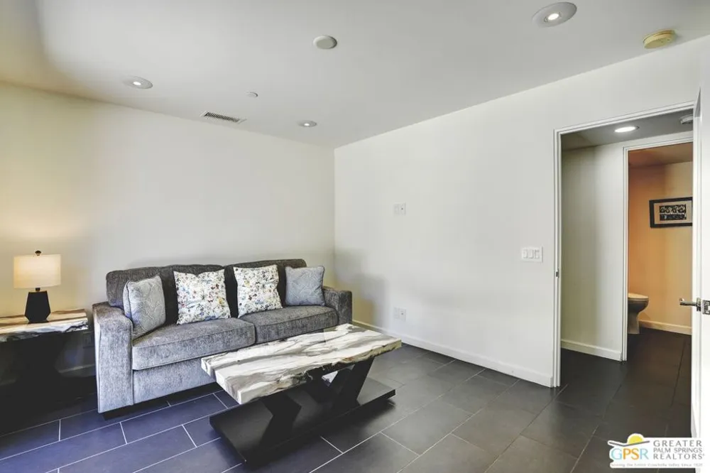 445 Dion Drive Palm Springs, CA 92262
