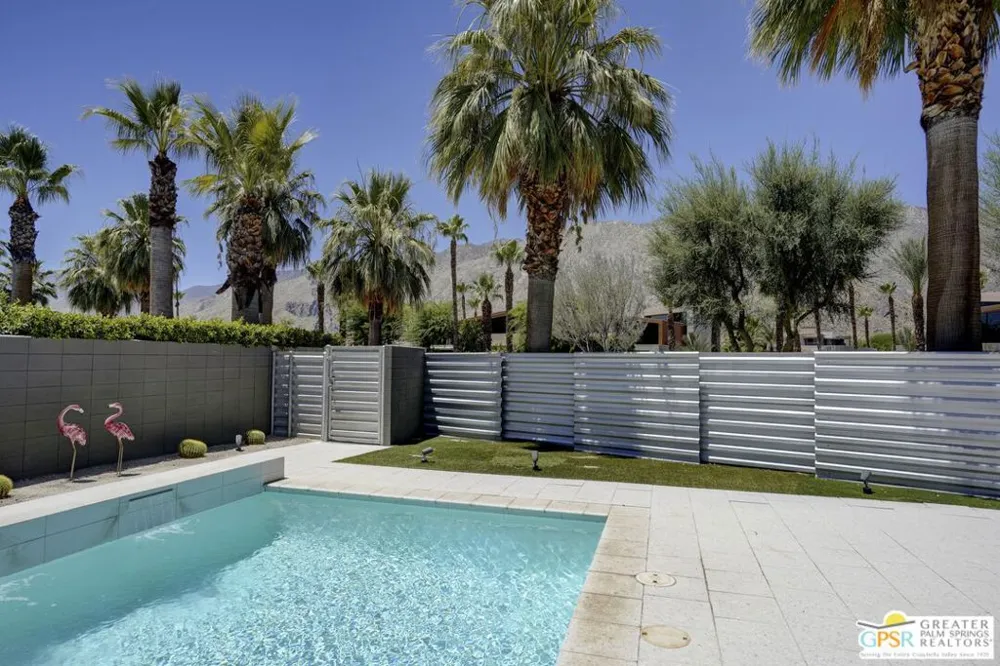 445 Dion Drive Palm Springs, CA 92262
