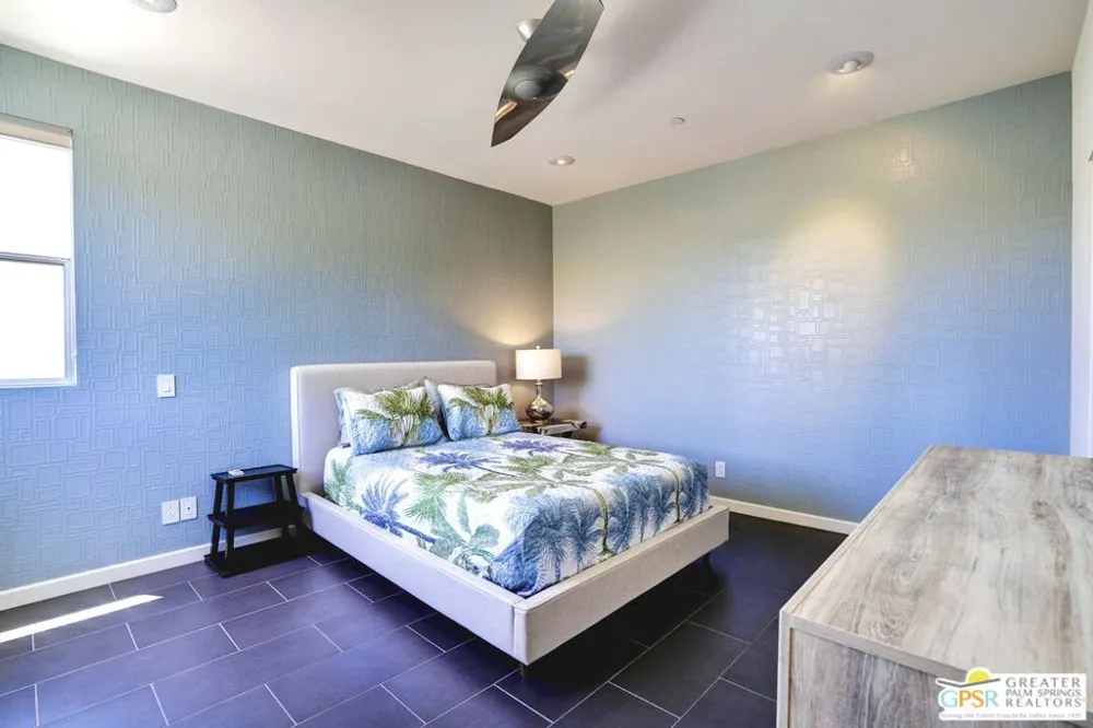 445 Dion Drive Palm Springs, CA 92262