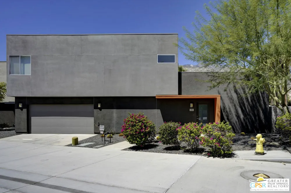 445 Dion Drive Palm Springs, CA 92262