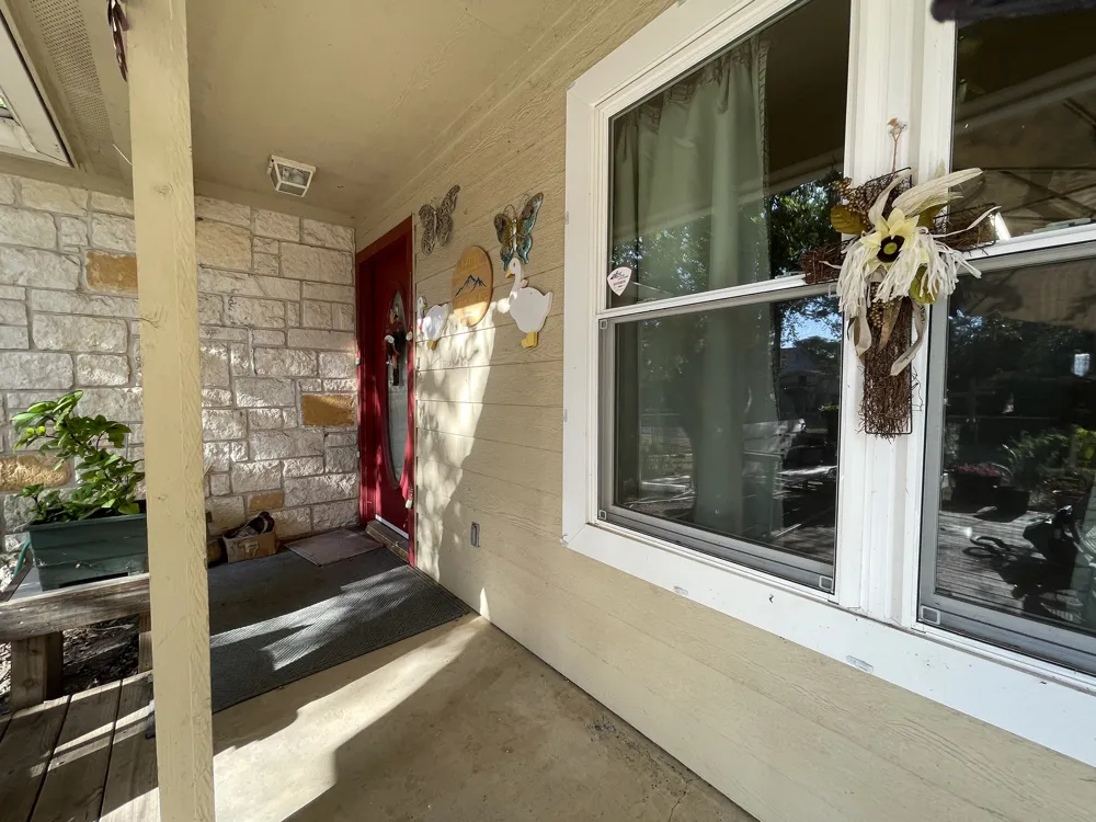 652 Pecan Lane Cottonwood Shores, TX 78657