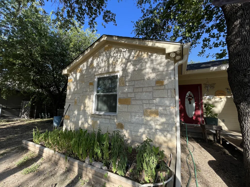 652 Pecan Lane Cottonwood Shores, TX 78657