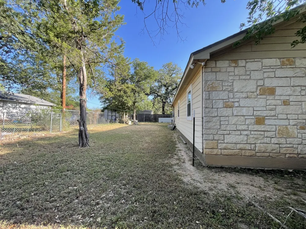 652 Pecan Lane Cottonwood Shores, TX 78657