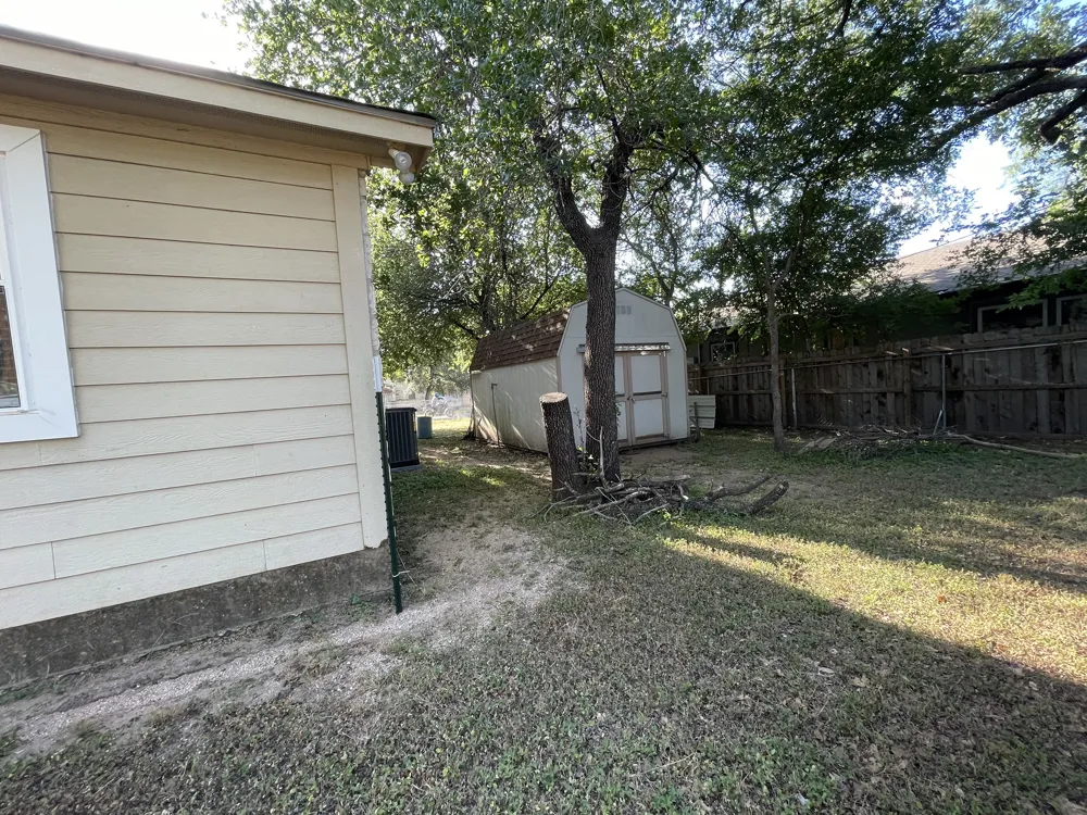 652 Pecan Lane Cottonwood Shores, TX 78657