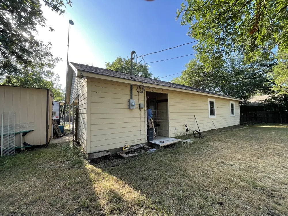 652 Pecan Lane Cottonwood Shores, TX 78657