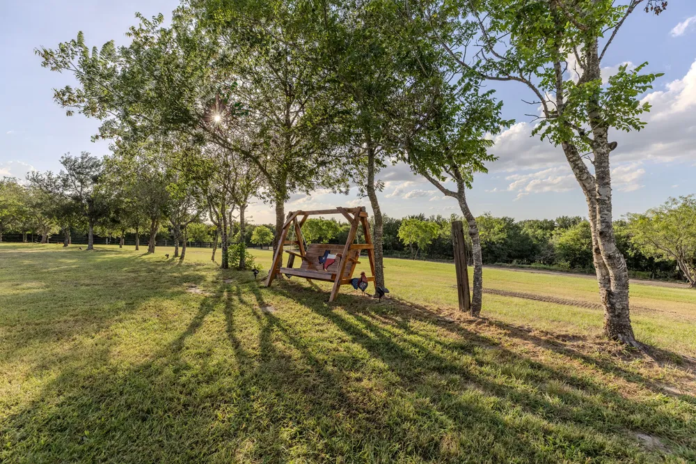 301 County Road 436 Thrall, TX 76578
