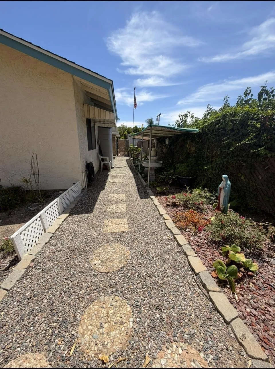 1154 Monte Vista Dr Vista, CA 92084