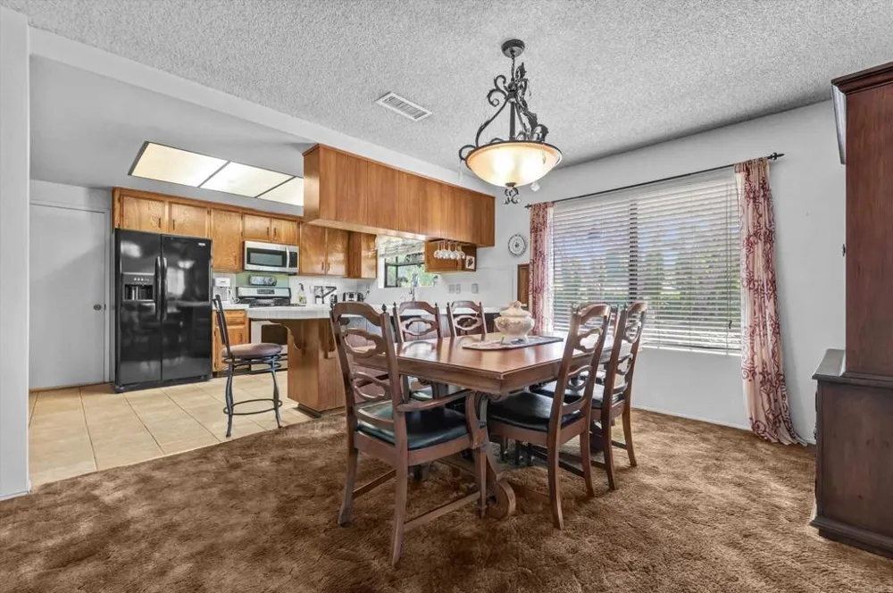 1154 Monte Vista Dr Vista, CA 92084