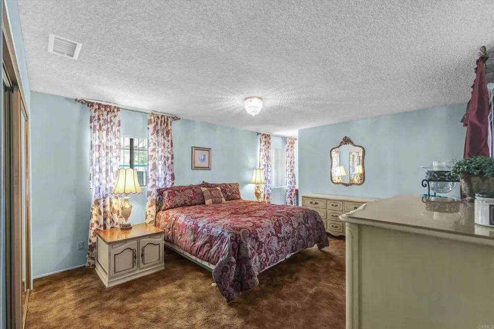 1154 Monte Vista Dr Vista, CA 92084