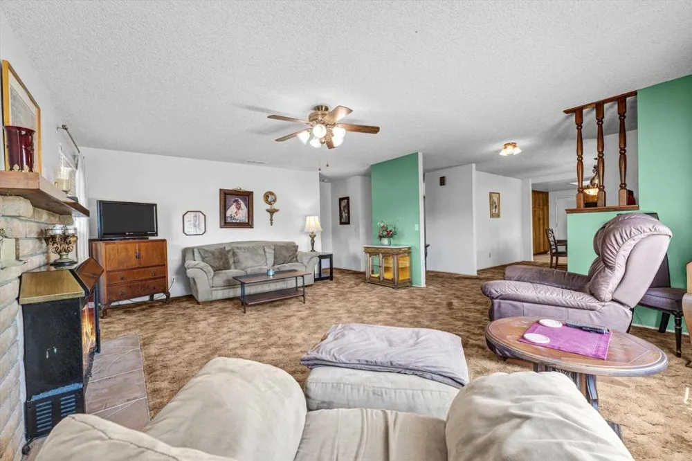 1154 Monte Vista Dr Vista, CA 92084