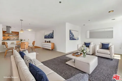 4501 Cedros Avenue #206
