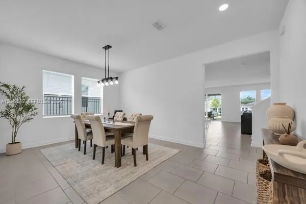 Address Not Shown Davenport, FL 33837