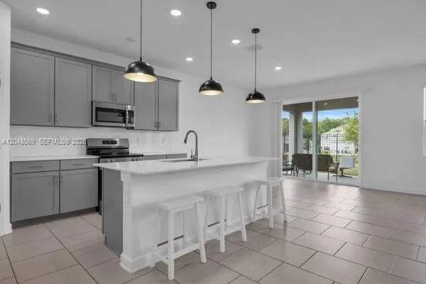 Address Not Shown Davenport, FL 33837